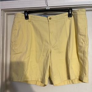 Chaps Men's Light Yellow Flat Front Shorts Size 42 NWOT